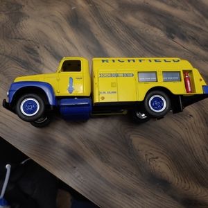 Model truck